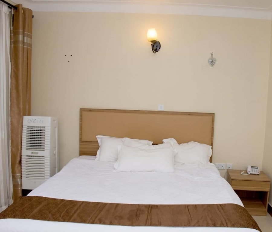 Comfort room Santa Maria hotel Limited