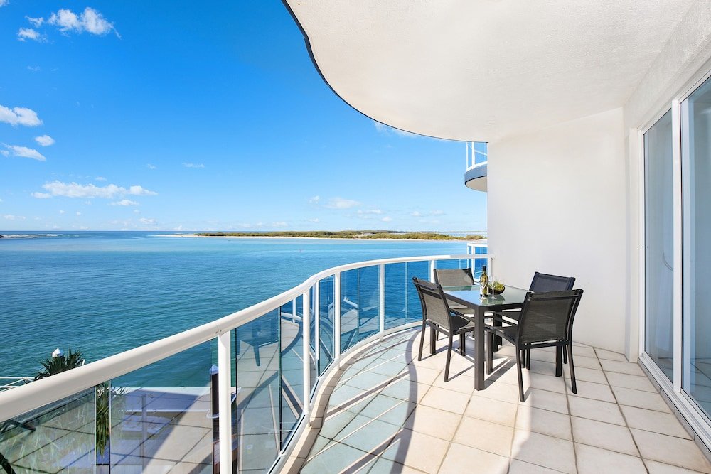Номер Standard пентхаус с 2 комнатами с балконом и с видом на океан Watermark Resort Caloundra