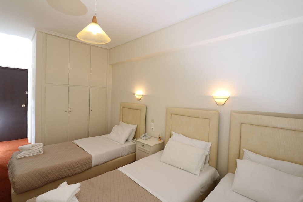 Standard Triple room with balcony Athens Delta Hotel