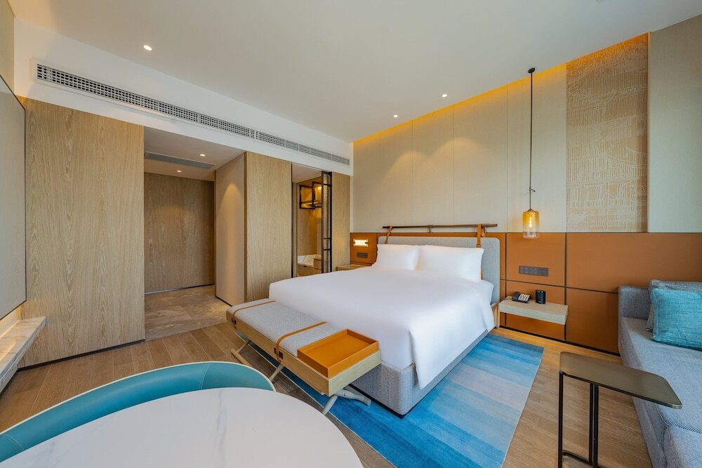 Номер Premium Holiday Inn Zhuhai City Center, an IHG Hotel