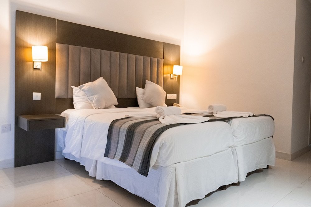 Comfort room Napa Jay Hotel