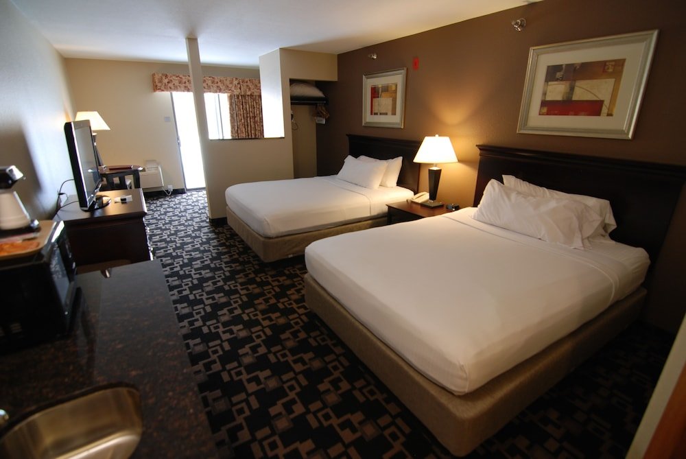 Standard Suite Express Suites Riverport Inn & Suites