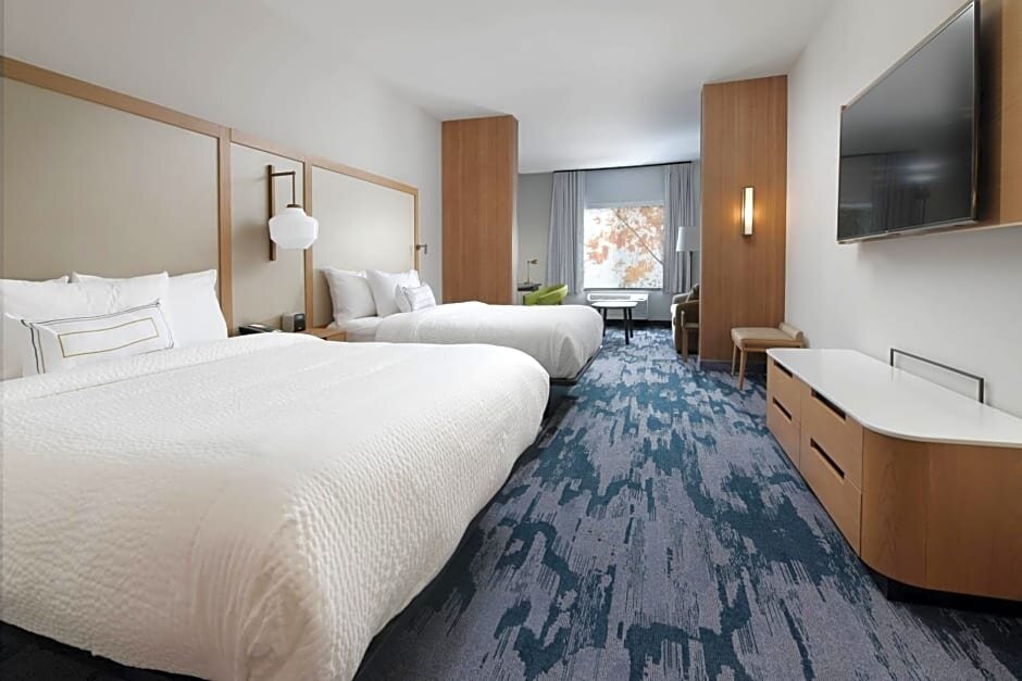 Четырёхместный номер Standard Fairfield Inn & Suites by Marriott El Dorado