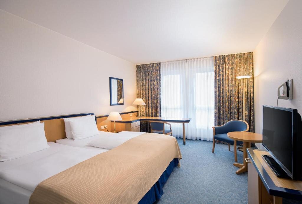 Premium Zimmer Holiday Inn Hamburg, an IHG Hotel