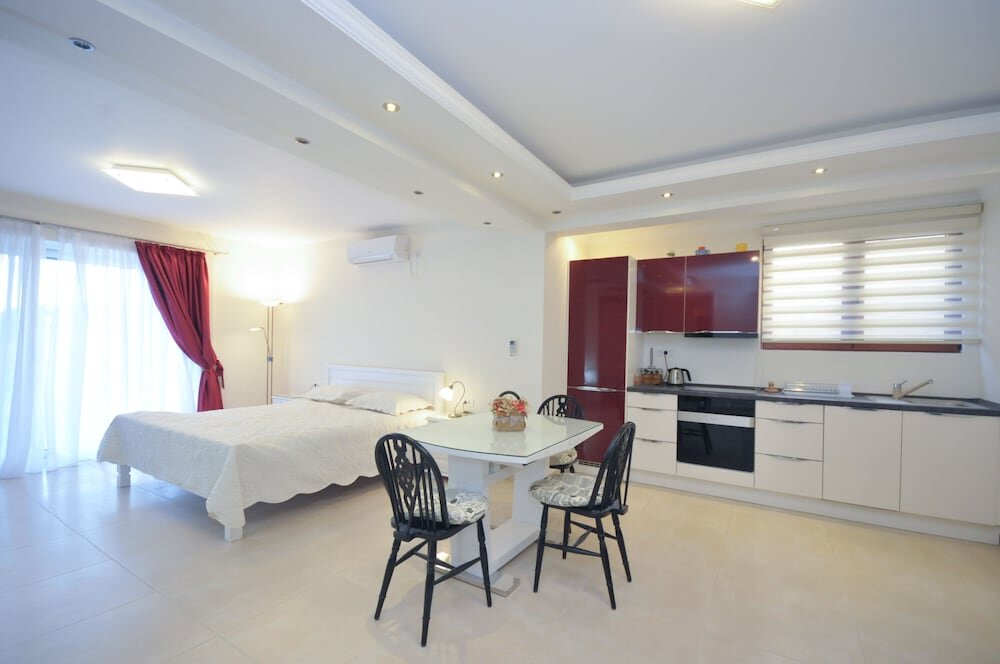 Студия Deluxe St. George Apartments and Villa with pool