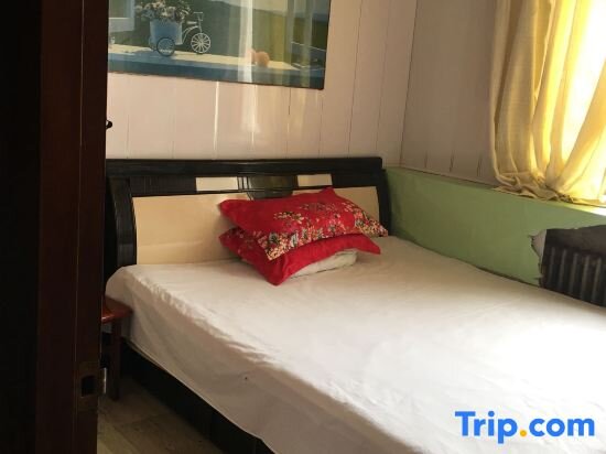 Standard room Qingdao Guest House Hotel