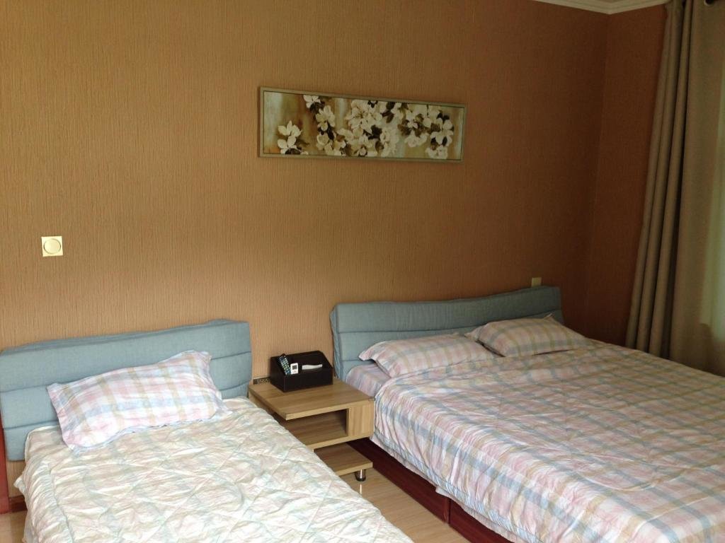 Standard Doppel Zimmer mit Bergblick Qingdao XiuFengGe Inn