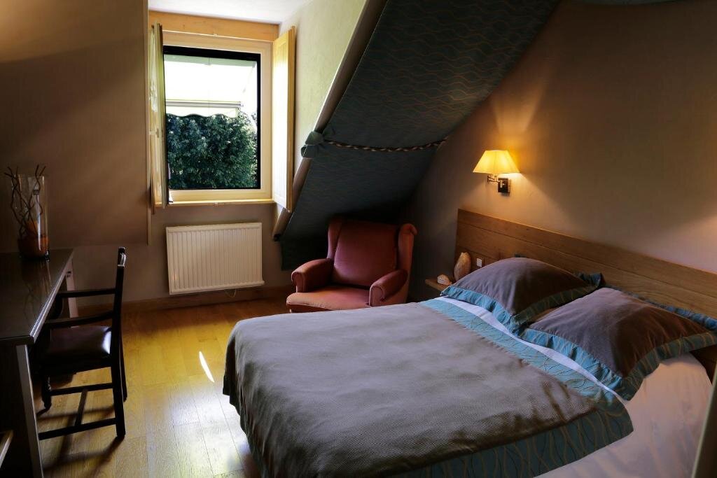 Standard Doppel Zimmer Logis Auberge du Barrez