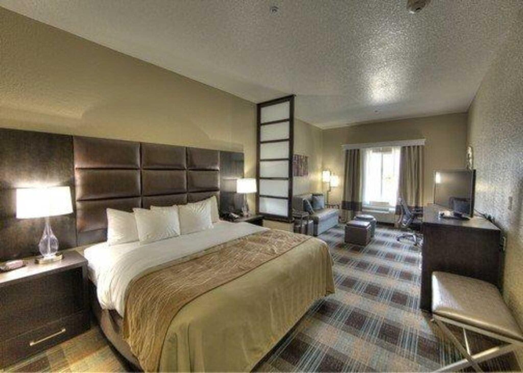 Четырёхместный номер Standard Comfort Inn & Suites Fort Worth West