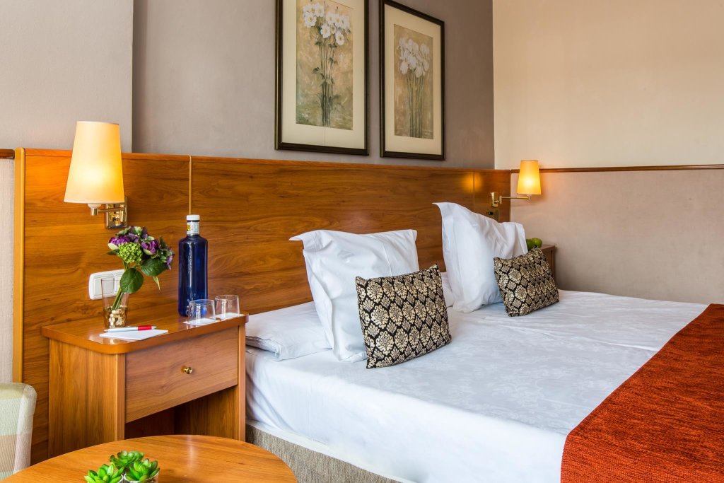 Двухместный номер Comfort Leonardo Hotel Granada