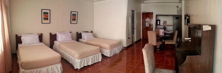 Suite triple De ejecutivo Macagang Hotel and Resort