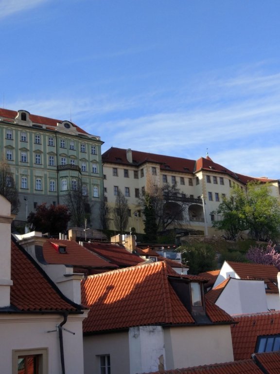 Люкс с балконом Alchymist Prague Castle Suites