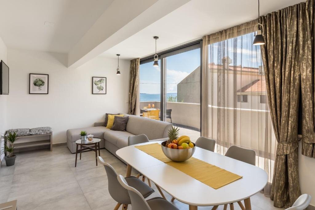 Apartment with sea view Luxury Rooms Pino