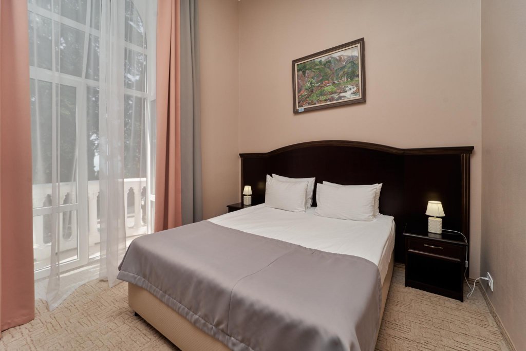 Люкс Premium с 3 комнатами с балконом Усадьба Голубой залив