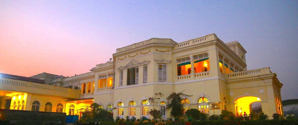 Люкс с видом на сад Hotel Surya, Kaiser Palace