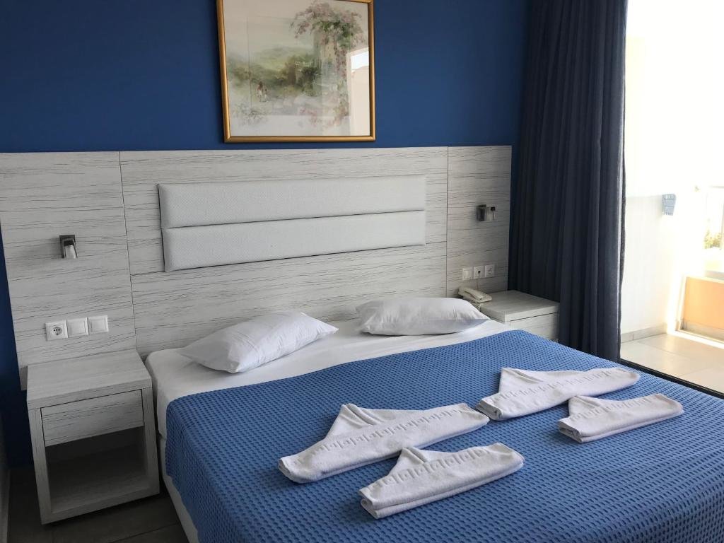 Standard Triple room with pool view Blue Aegean Hotel & Suites