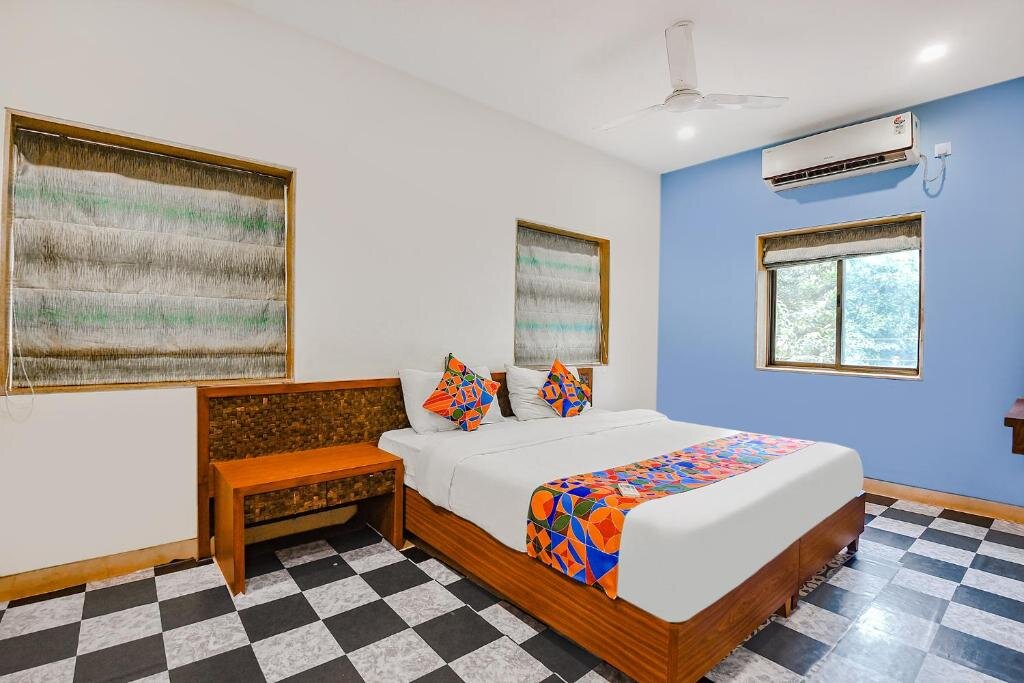 Premium room FabExpress Coco Goa Resort With Pool, Arpora