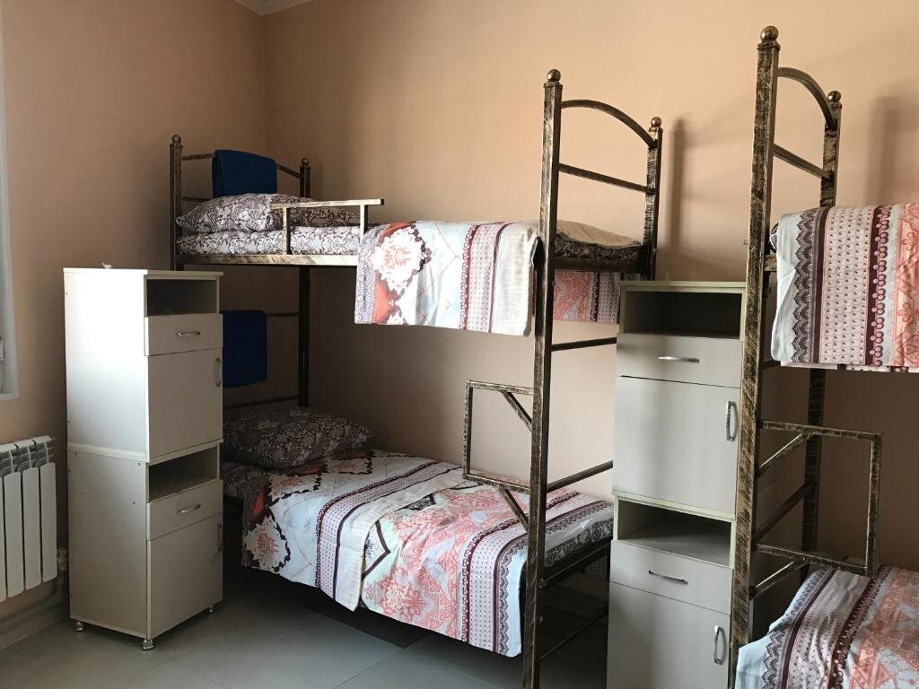 Кровать в общем номере Bereke Hostel