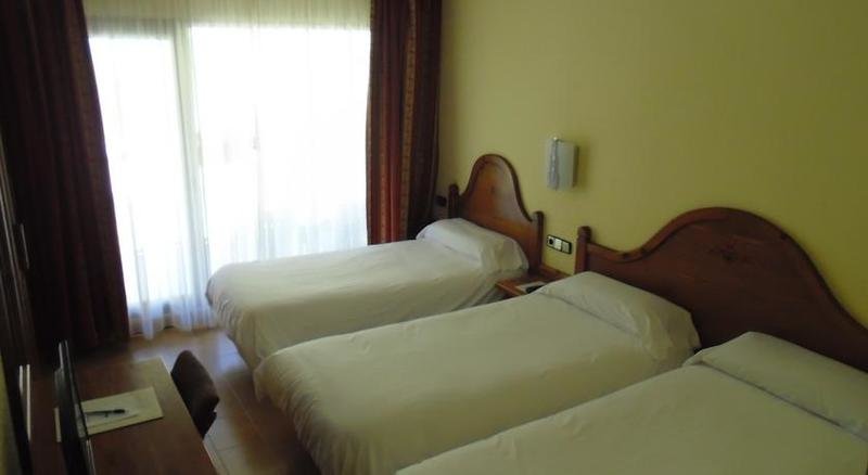 Standard triple chambre avec balcon Hotel Sant Gothard