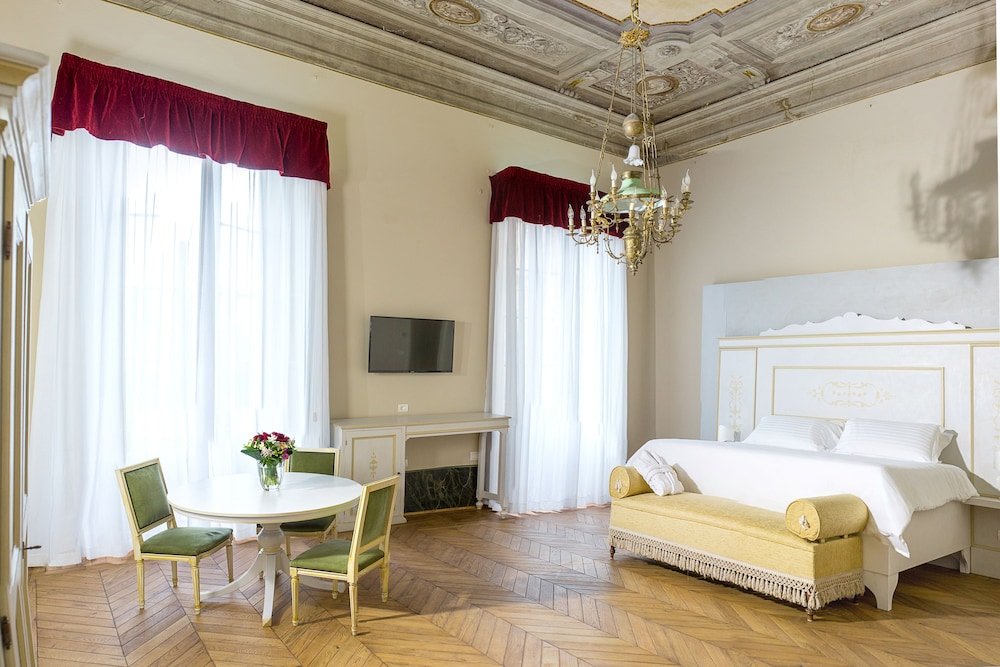 Номер Luxury Palazzo D'Oltrarno - Residenza D'Epoca