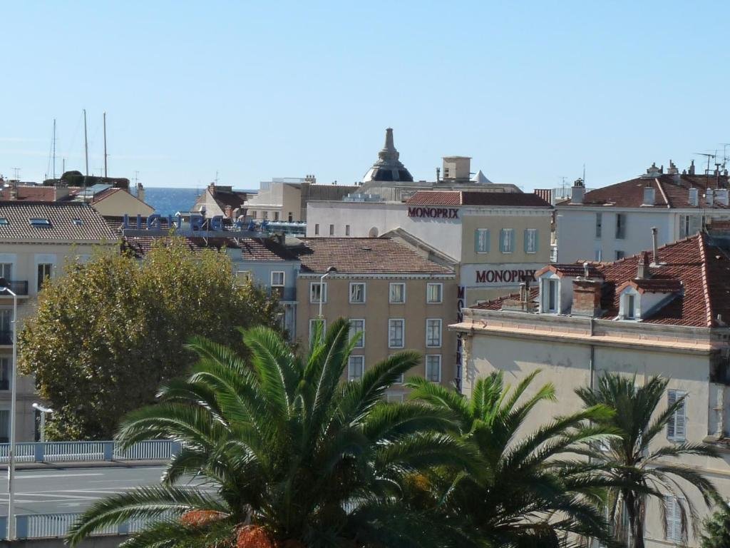 Apartment Superb penthouse in centre of Cannes Stunning views air-conditioning internet Near the Palais 532