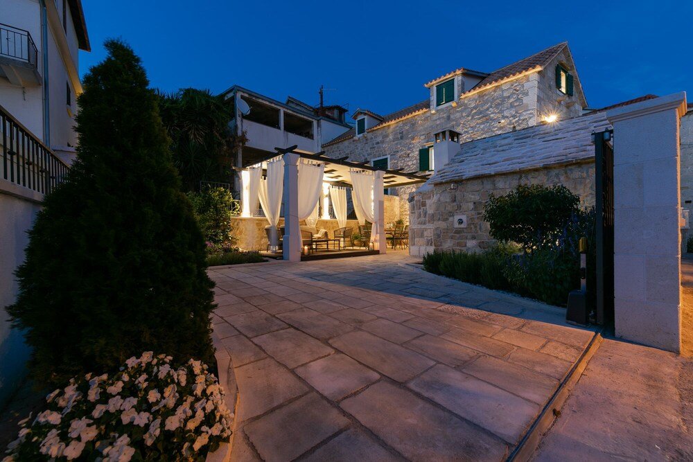 Deluxe Villa Villa Bante - Luxury Stone House
