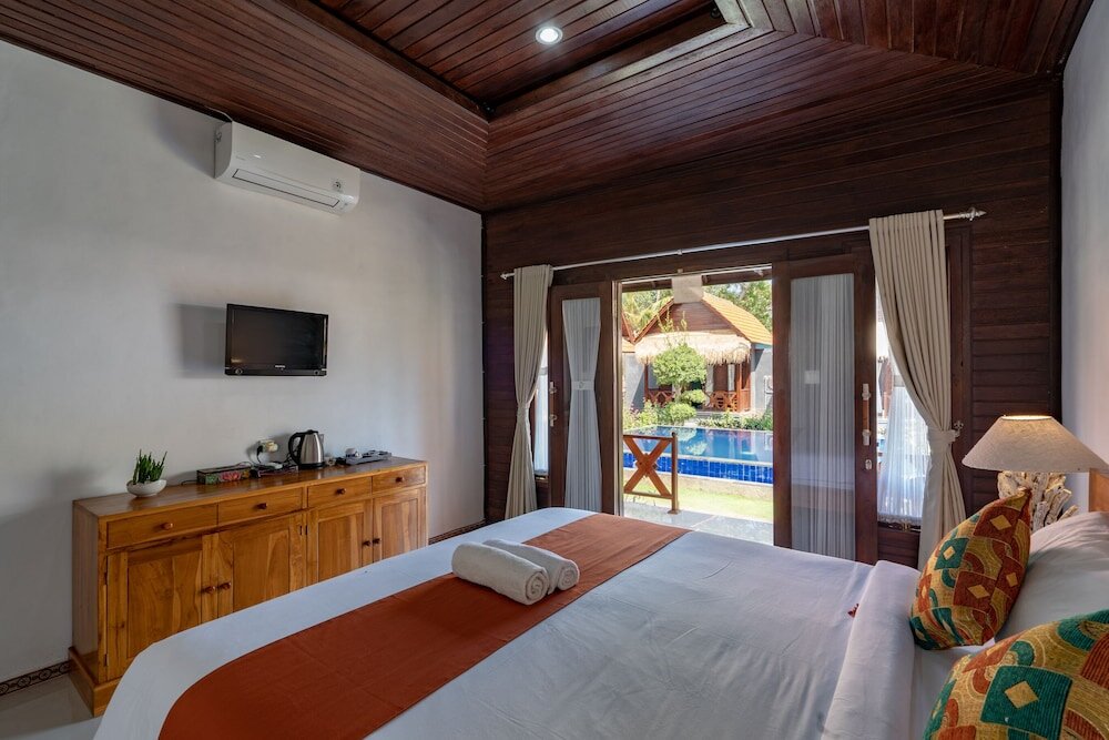 Standard Double room with balcony and with pool view Arjuna Bungalow