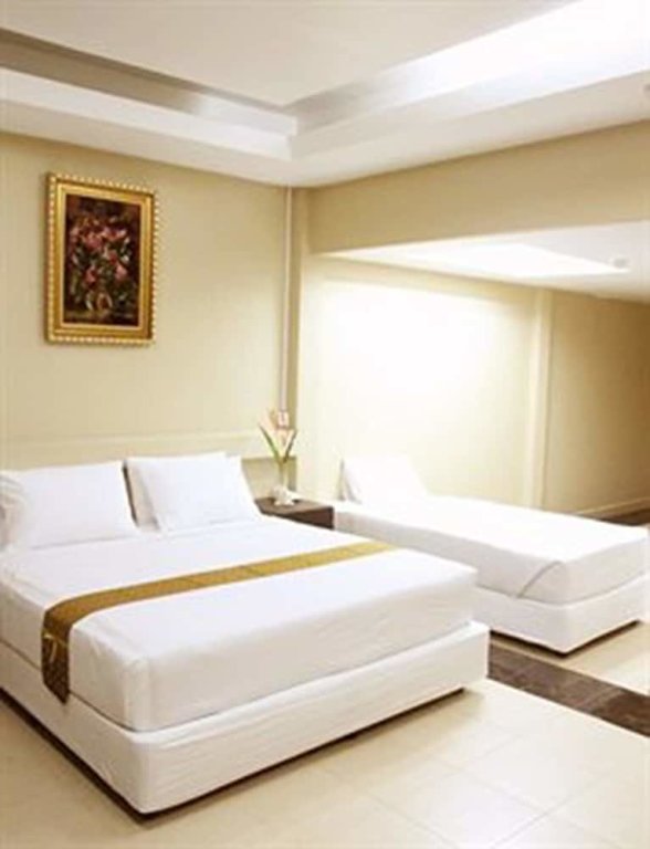 Standard Triple room Visiting Card Hotel & Resort