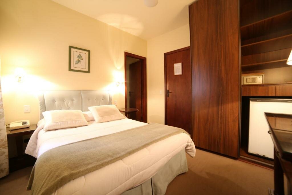 Standard Quadruple room Europa Hotel