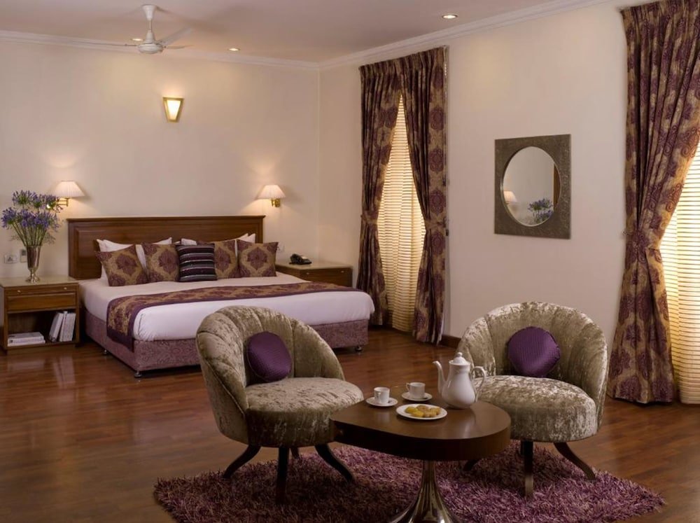 Superior Double room with balcony Ambassador, New Delhi - IHCL SeleQtions
