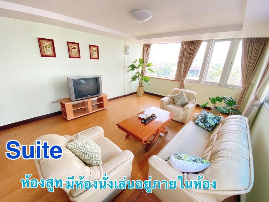 Suite Navanakorn Golden View