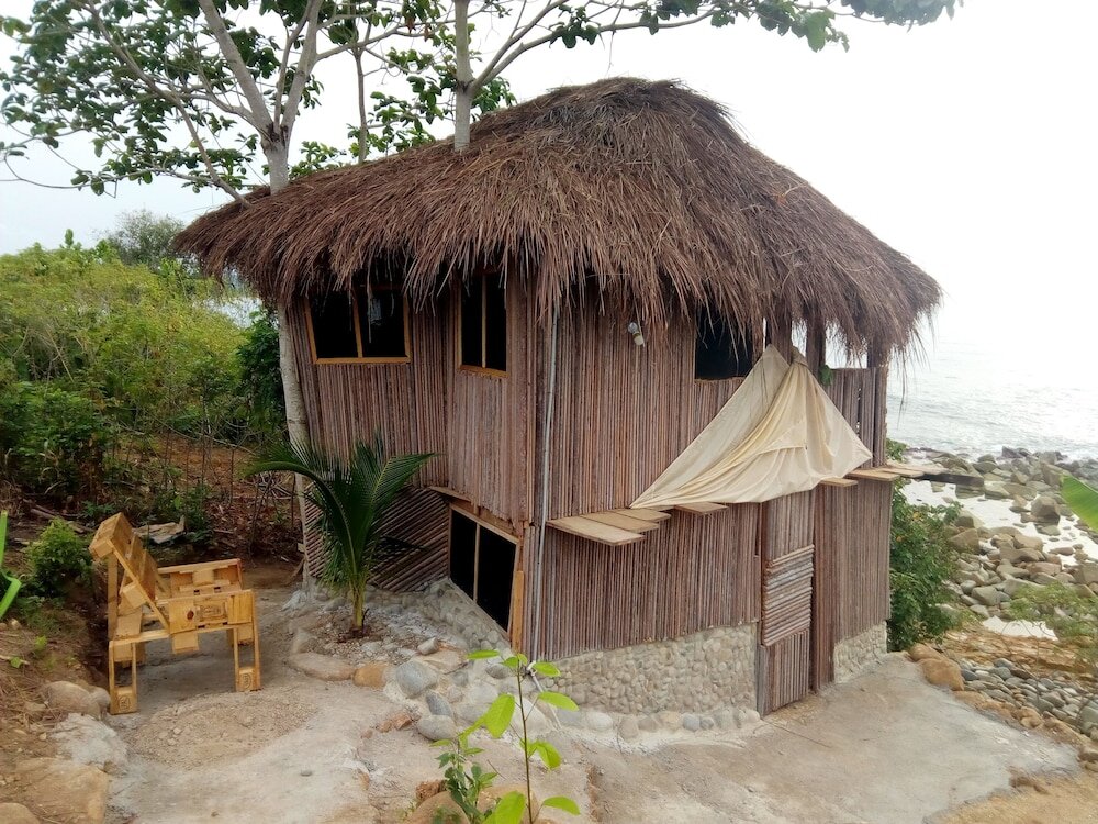 Коттедж Busua Paradiso Beach Resort