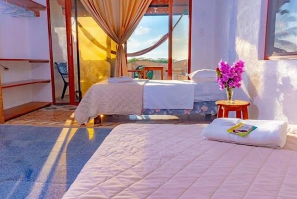 Standard Doppel Zimmer mit Balkon und mit Meerblick Royal Galápagos Inn