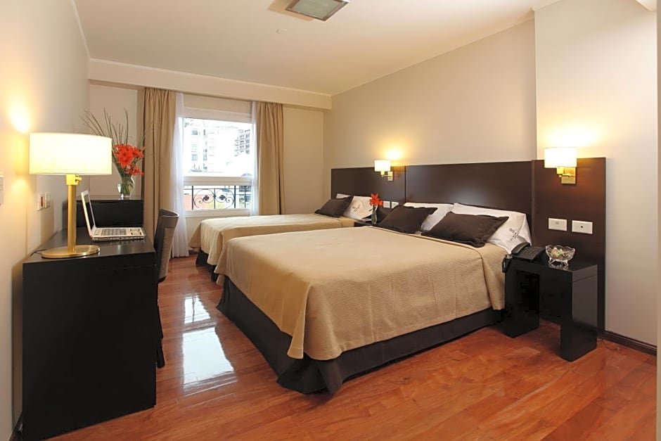 Номер Standard Europlaza Hotel & Suites