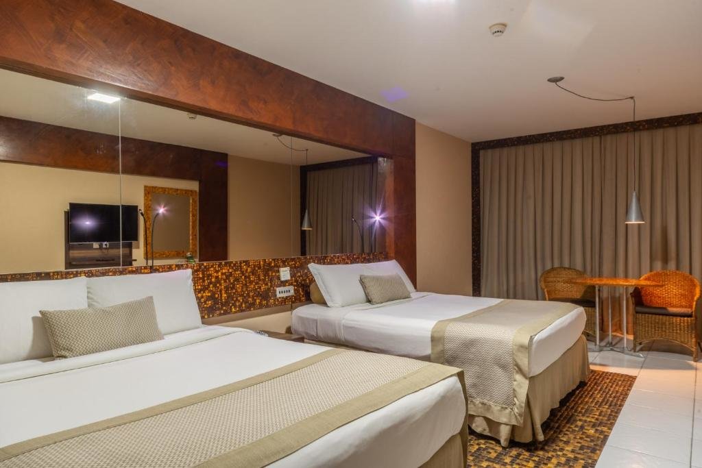 Номер Premium Ritz Lagoa da Anta Hotel & SPA