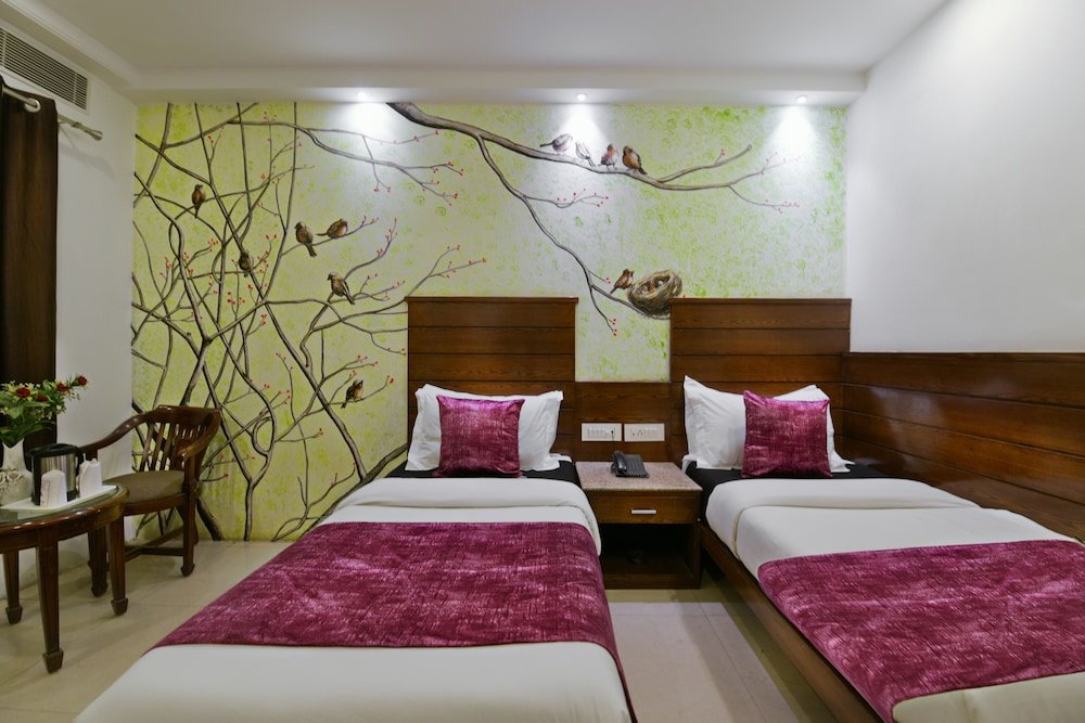 Premium room with balcony Hotel Yuvraj Deluxe New Delhi Railway station