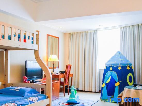 Семейный люкс Dolton International Hotel Changsha