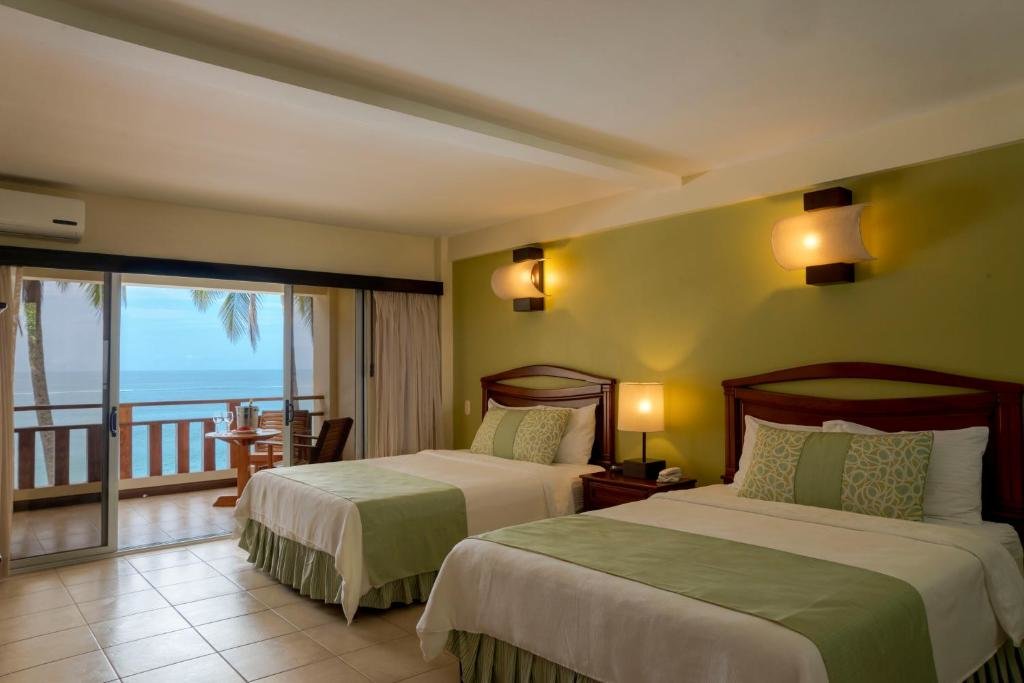 Standard Doppel Zimmer am Strand Tango Mar Beachfront Boutique Hotel & Villas