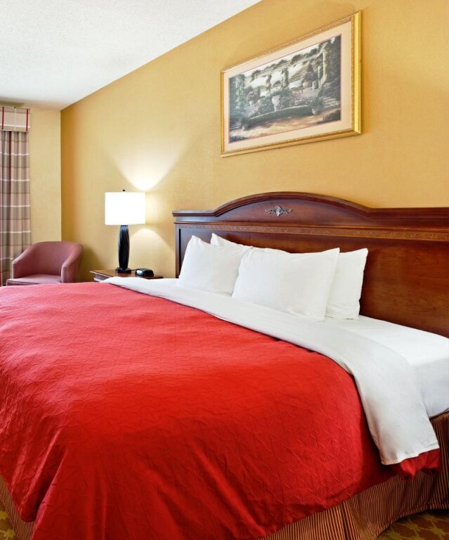 Двухместный люкс c 1 комнатой Country Inn & Suites by Radisson, Harrisburg Northeast - Hershey