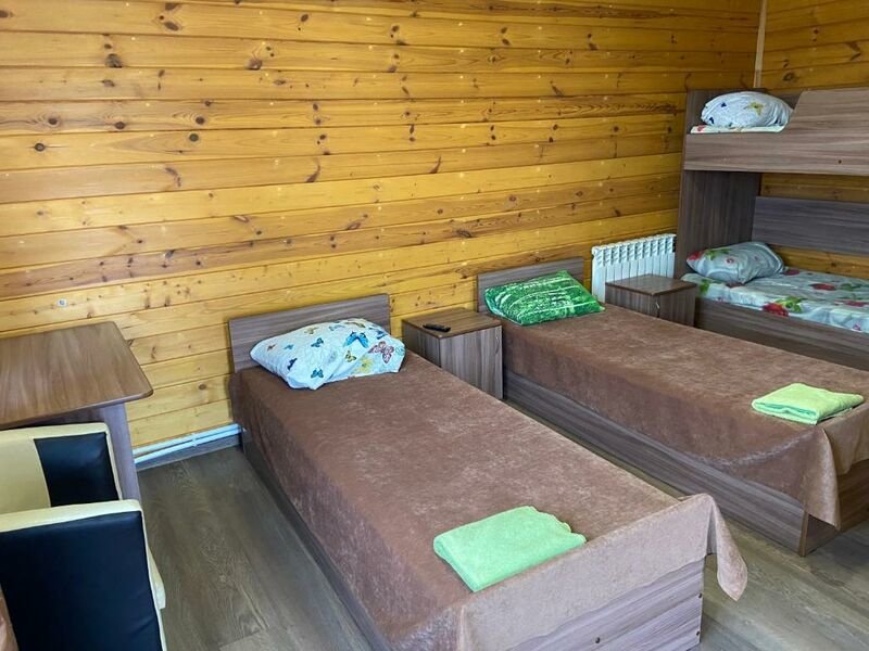 Кровать в общем номере Солнечная Горка