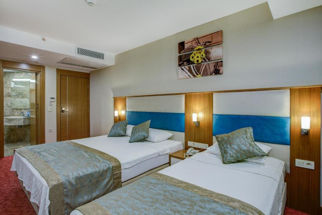 Трёхместный номер Standard с видом на море Marpessa Blue Beach Resort & SPA Hotel