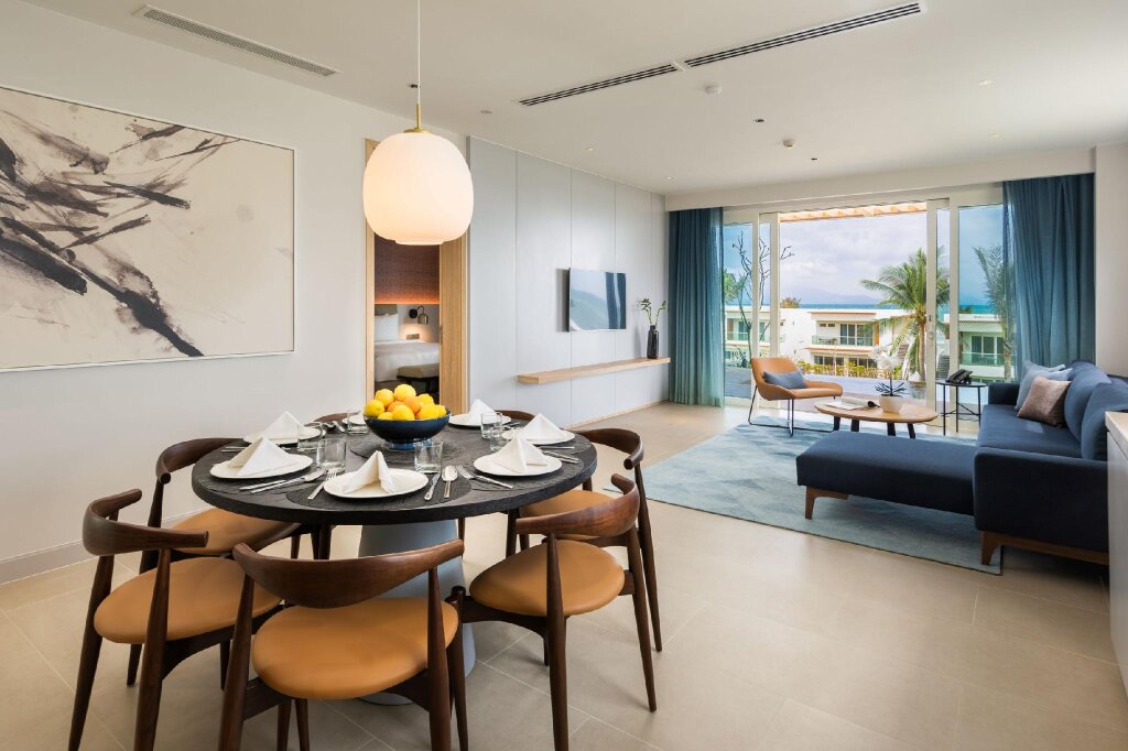 Номер Standard цокольный этаж с 2 комнатами с видом на океан Alma Cam Ranh Resort