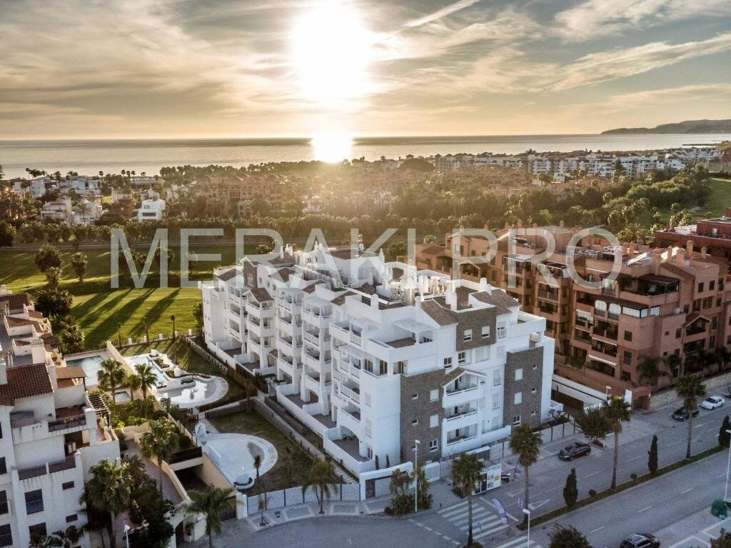 Apartment Playa Granada, Piso En Urbanizacion Nueva 6 Pax Beach, Golf, Ski,sun