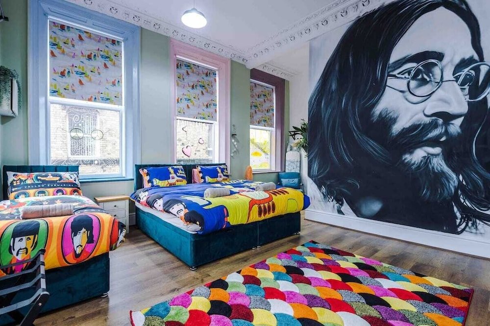 Standard Quadruple room Beatles Themed Hotel