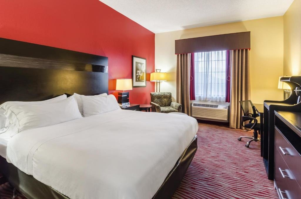 Suite cuádruple Holiday Inn Express Hotel & Suites Vinita, an IHG Hotel