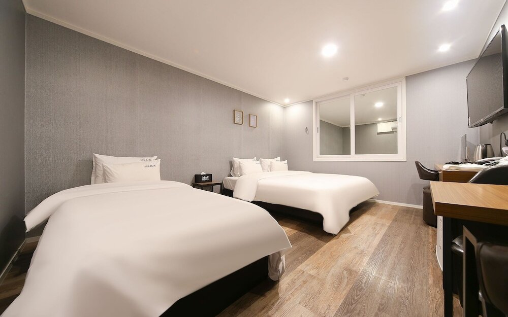 Deluxe room Changwon Yonghodong Max