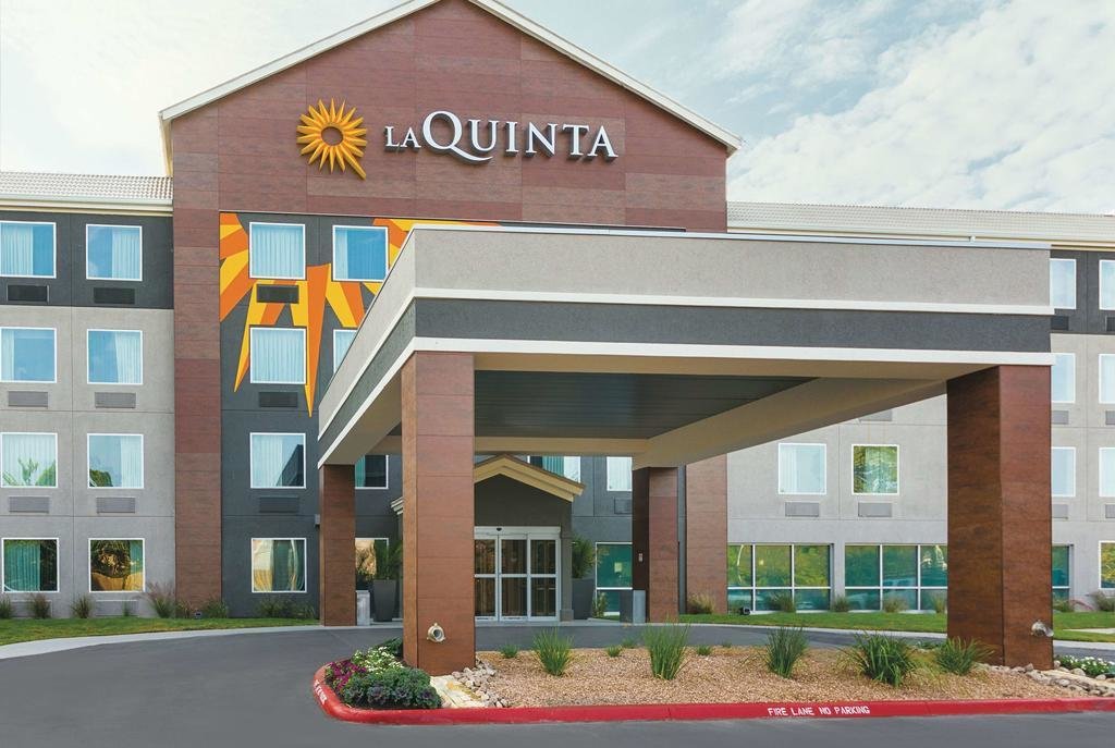 Люкс La Quinta Inn & Suites by Wyndham Fort Stockton Northeast