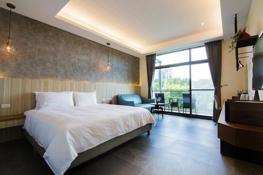 Standard double chambre avec balcon et Vue sur la ville Hu An--The Lakeside House