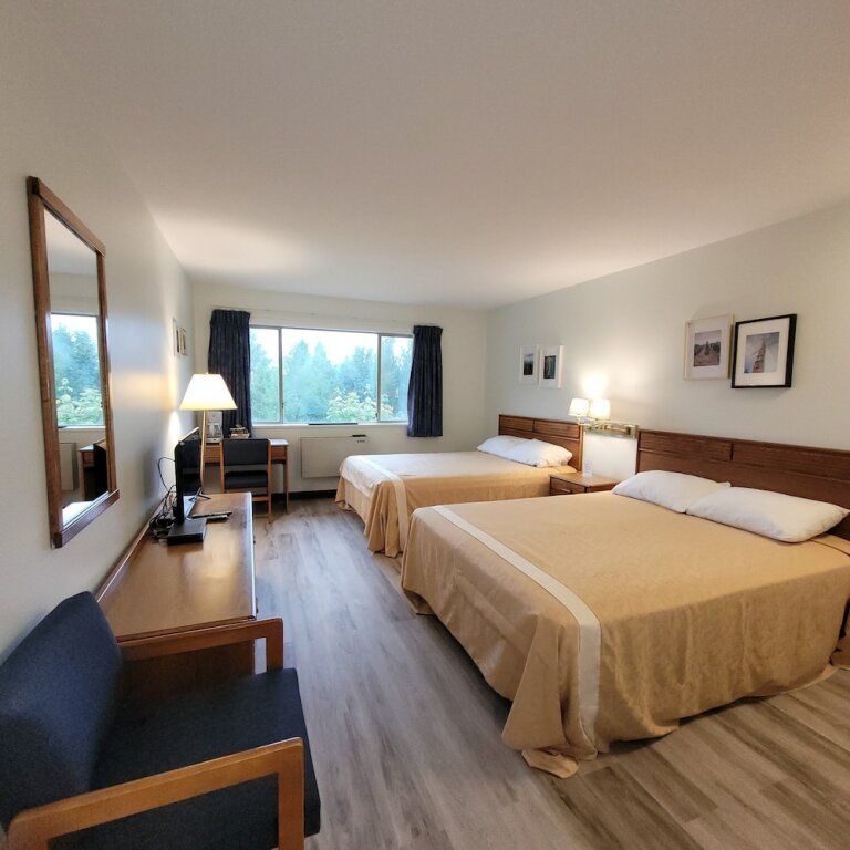 Standard Vierer Zimmer mit Bergblick Ridgeview Motor Inn
