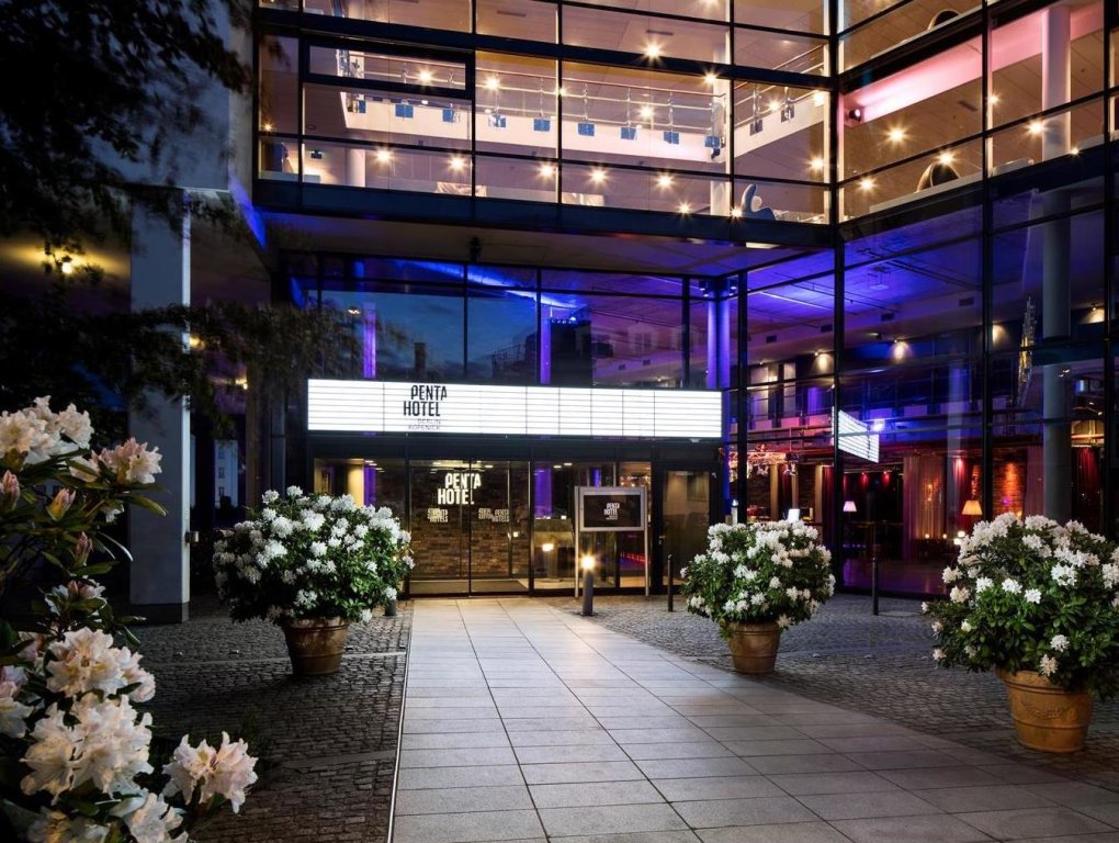 Номер Superior HOTEL BERLIN KÖPENICK by Leonardo Hotels